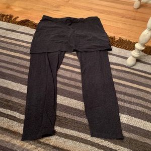 Cabi Skirt Legging Sz. M